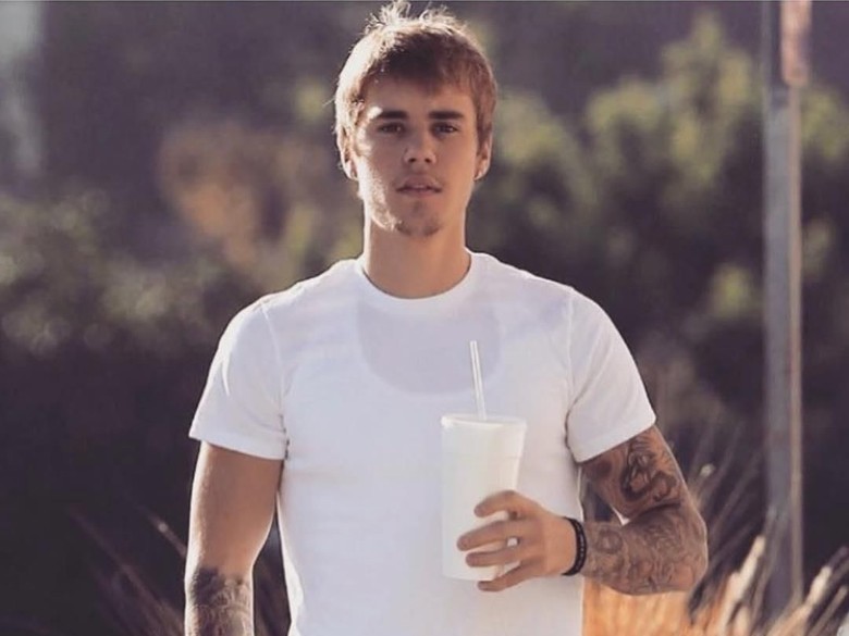 Unfollow Kanye West, Justin Bieber Sebut Hubungannya Baik-baik Saja Unfollow Kanye West, Justin Bieber Sebut Hubungannya Baik-baik Saja