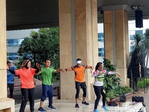 Usai Lari Pagi, Sandi Senam Diiringi Lagu Sayang Via Vallen