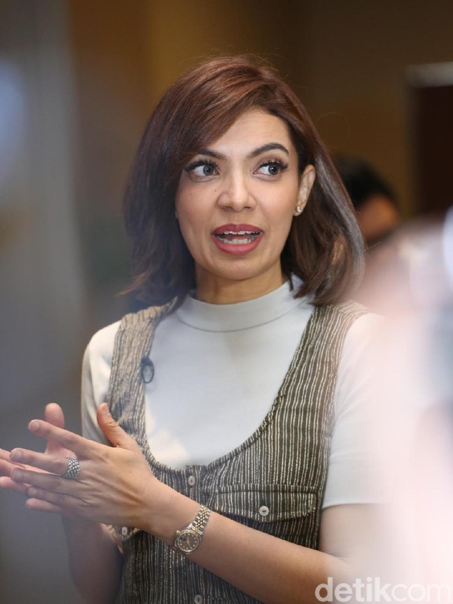 Rambut bob sebahu bahu sepertinya sudah jadi identitas Najwa Shihab sebagai presenter berita. Foto: Hanif Hawari