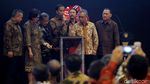 Jokowi Semringah IHSG Tembus Rekor 6.355