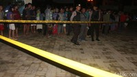 Zaenal dibunuh di halaman parkir kantor Dinas Perindustrian Perdagangan Koperasi dan UMKM.