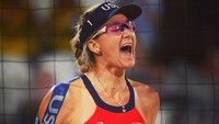 Meski sudah menjadi ibu dari 3 anak, Kerri Walsh Jennings, atlet voli pantai Amerika Serikat, tetap memiliki perut sixpack yang menawan. (Foto: instagram/ kerrileewalsh)