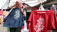 Harga yang ditawarkan para pedagang terbilang miring.
