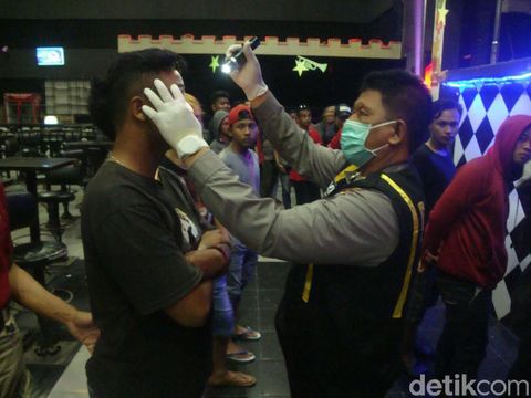 Terjaring Razia, 2 Pemandu Karaoke di Banyumas Positif Narkoba