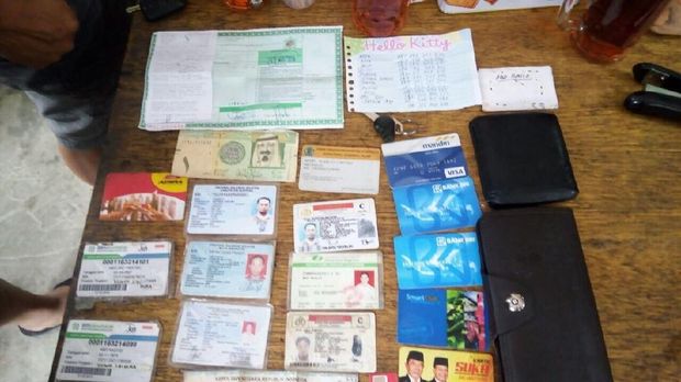 Barang bukti yang diamankan polisi.