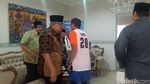 Gaya Sandi Berbaju Basket Saat Bertemu Ulama dan Habib