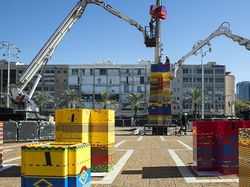 Israel Siap Pecahkan Rekor Menara Lego Tertinggi di Dunia
