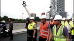 Foto: Ekspresi Sandi Lihat Proyek Flyover Pancoran yang Molor