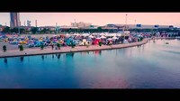 Sebut saja Porsche Panamera, klasik 928, vintage 358, hingga 918 Spyder berwarna Martini terparkir bersama ratusan Porsche 911. Foto: Pool (Youtube)