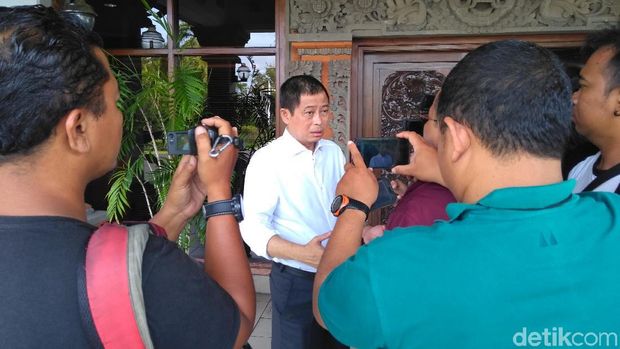 Bawa Keluarga, Menteri ESDM Liburan Tahun Baru di Bali