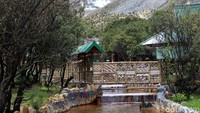 Jika dilihat dari bentuknya, wisatawan kerap membandingkan sungai ini dengan sungai-sungai yang ditata rapi di kawasan Asia Timur seperti di Korea Selatan dan Jepang.