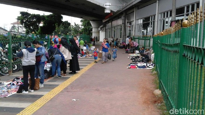 Kemenhub akan Panggil Pakar untuk Diskusi soal Penataan Tanah Abang