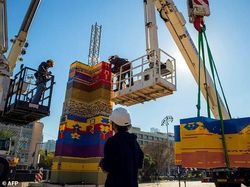 Israel Siap Pecahkan Rekor Menara Lego Tertinggi di Dunia