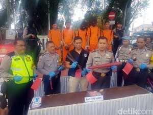 Polresta Sukabumi Pajang Pelaku Kejahatan di Tugu Adipura