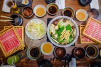 Bosan Bakaran? Yuk, Bikin Pesta Shabu-shabu di Rumah dengan Cara Ini