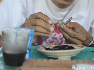 Menikmati Ramuan Lelet, Cara Minum Kopi Khas Rembang