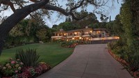 Rumah ini berlokasi di Fryman Canyon Estates di Studio City, California, Amerika Serikat. Homesoftherich/Istimewa.