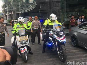 Bruuum! Kakorlantas Konvoi Naik Moge Cek Jalur Bandung-Puncak