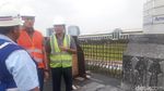 Foto: Ekspresi Sandi Lihat Proyek Flyover Pancoran yang Molor