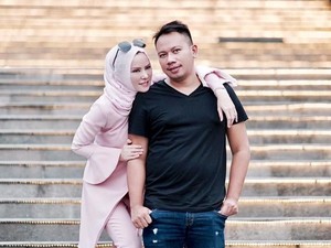 Vicky Prasetyo dan Angel Lelga Akan Prewedding, Netizen Nyinyir