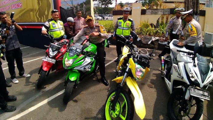 Knalpot Brong Tahun Baru di Surabaya, Polisi: Tilang