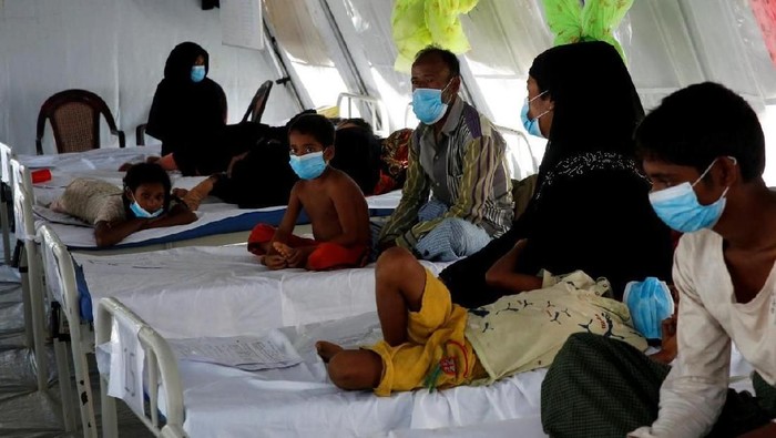 Pasien difteri di kamp pengungsian Rohingya/Foto: REUTERS Pasien difteri di kamp pengungsian Rohingya/Foto: REUTERS