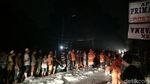 Foto: Sisa Bangkai Truk Tangki yang Terbakar di SPBU Jagakarsa