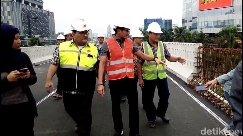 Ditanya Sandi, Flyover Pancoran Dijanjikan Selesai Pekan Ke-2 Januari Ditanya Sandi, Flyover Pancoran Dijanjikan Selesai Pekan Ke-2 Januari