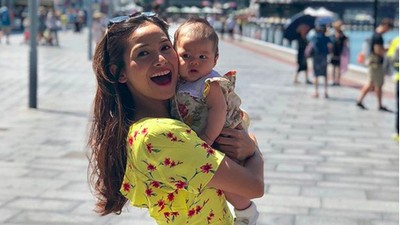 Happy Mom, Acha Septriasa