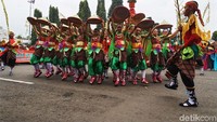 Gelaran Pawai Budaya ini bertajuk Purbalingga dalam Pelangi Budaya.