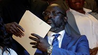 Pemilu Liberia akhir tahun ini digelar dua putaran. Pada Oktober lalu, Weah berhasil meraup suara 38,4% suara tapi gagal menembus syarat kemenangan 50%. Sedangkan Boakai menempelnya dengan meraup 28,8% suara. Thierry Gouegnon/Reuters.