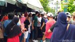 Saat Jokowi Nikmati Malioboro di Pagi Terakhir 2017