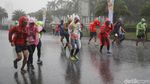 Hujan Deras Lepas Peserta Tugu to Tugu Run Ultra Marathon