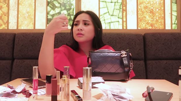Bongkar Isi Tas Nagita Slavina Seharga Rp 48 Juta