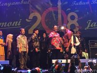 Tiba di Bundaran HI, Anies Disambut Warga dan Naik Panggung Hiburan