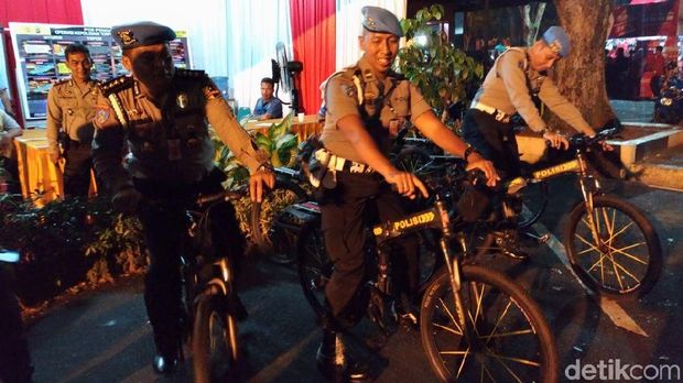  Penjagaan malam tahun baru di TMII, Minggu (31/12/2017)