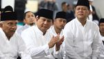 Momen Prabowo-Amien Rais Salat Subuh Berjemaah di Penghujung 2017