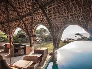 Bos Netflix Bangun Resort Mewah Rp 280 M untuk Guru