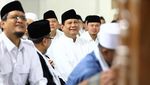 Momen Prabowo-Amien Rais Salat Subuh Berjemaah di Penghujung 2017