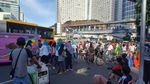 Warga yang Menyemut di Bundaran HI, Meski Tak Ada Car Free Day