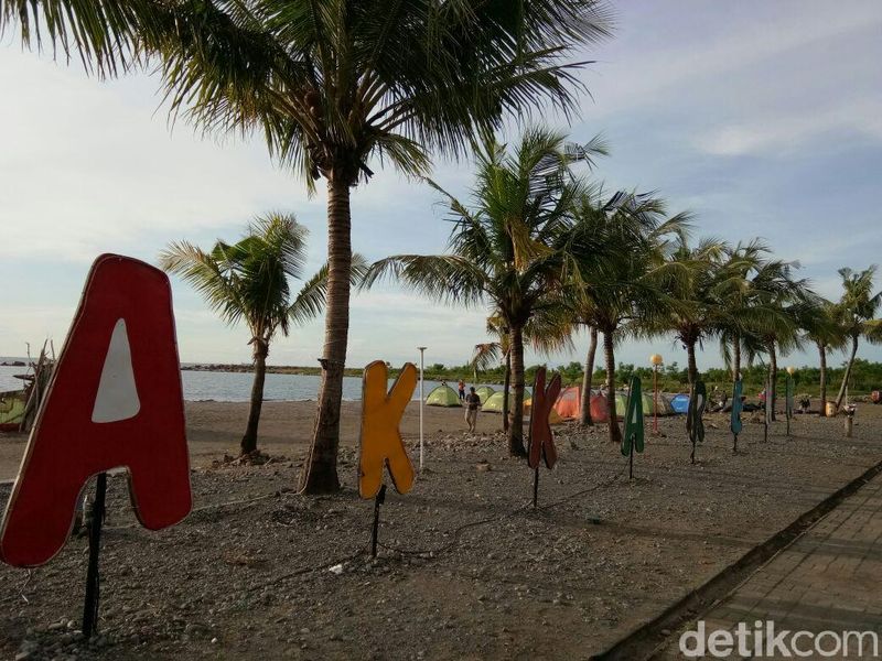 Camping Beach Party di Makassar