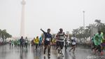 Hujan Deras Lepas Peserta Tugu to Tugu Run Ultra Marathon