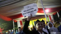 Para peserta nikah massa ini berasal dari berbagai kelurahan di Jakarta.