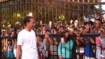 Gemasnya Jan Ethes saat Diajak Jokowi Sapa Warga Yogyakarta