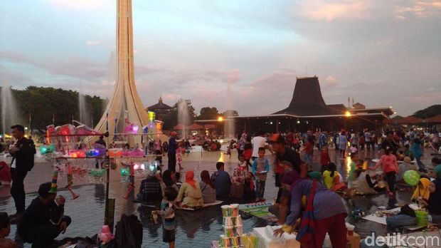  Malam Tahun Baru di TMII, Minggu (31/12/2017)