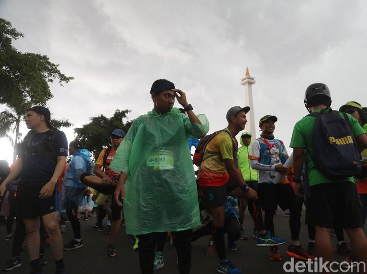 Hujan Deras Lepas Peserta Tugu to Tugu Run Ultra Marathon