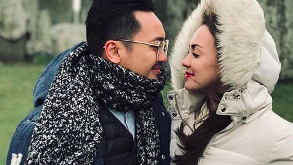 Love is in The Air! Mesranya Rianti Cartwright dan Cas Alfonso