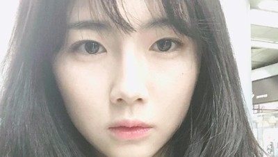 Foto: Si Imut Lee Mina yang Jago Sepak Bola