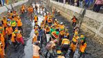 Foto Before-After Kali Tegal Amba yang Diunggah Anies