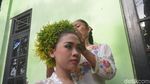 Foto: Gadis-gadis Cantik Bermahkota Bunga dari Indramayu